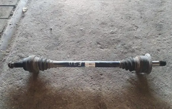 BMW X5 E70 Rear driveshaft 105381