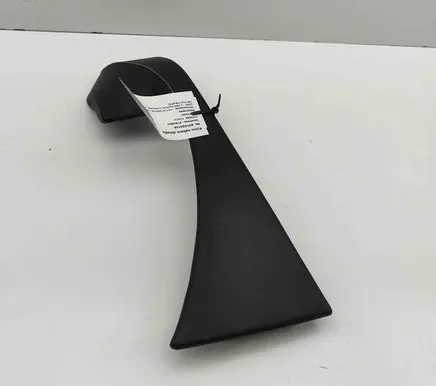Dashboard glove box trim