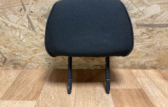 Alfa Romeo 147 Front seat headrest 