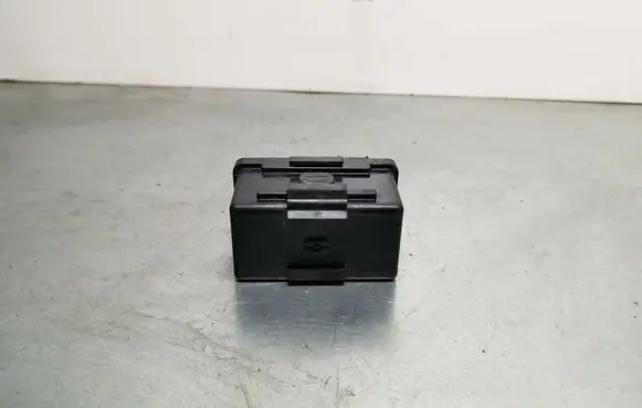 Subaru Legacy Window washer relay 86121AJ000