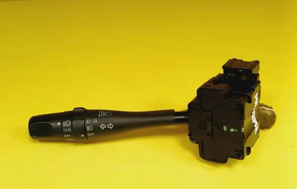 Nissan Maxima Indicator stalk 14511