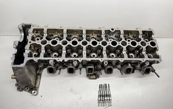 BMW 5 E60 E61 Engine head 7792753 7781195 131087088