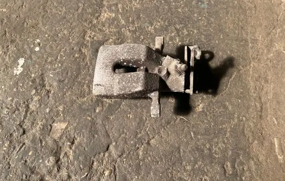 Renault Megane III Rear brake caliper