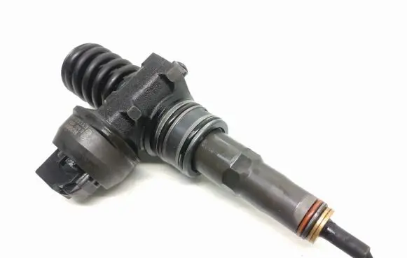 Skoda Octavia Mk2 (1Z) Fuel injector 038130073BN 0414720313