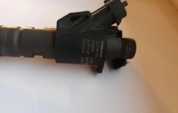 Volvo XC60 Fuel injector 31272690 0445116016