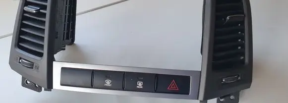 Hyundai Santa Fe Dash center air vent grill