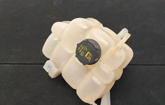 Ford Ranger Coolant expansion tank/reservoir EB3G8K218AC