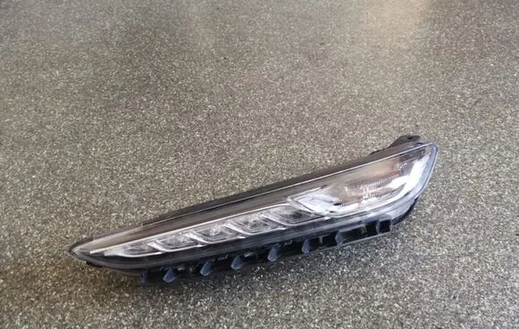Hyundai Kona I Headlight/headlamp 92207J9000