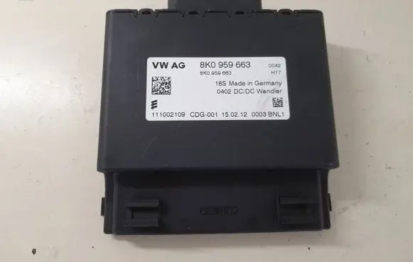 Audi A6 S6 C7 4G Voltage converter/converter module 8K0959663