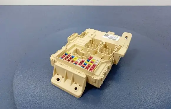 KIA Ceed Fuse box set 91957-J7600