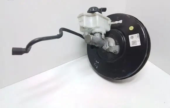 Volkswagen PASSAT B7 USA Brake booster 561614105E