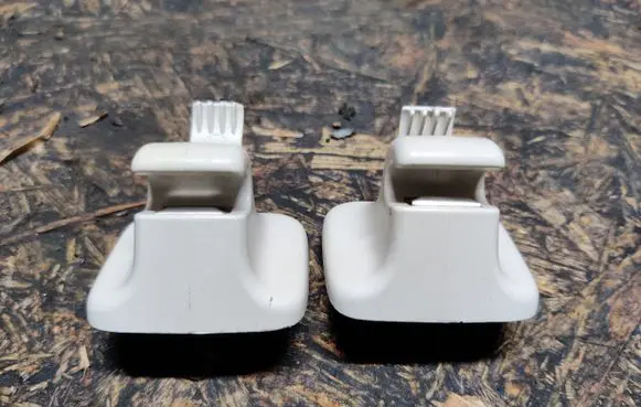 Volkswagen PASSAT B7 Sun visor clip/hook/bracket 