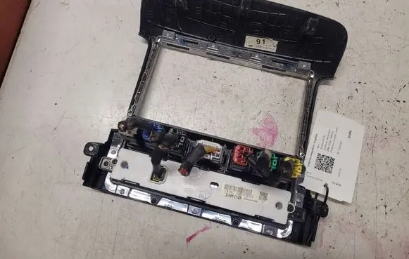 KIA Sorento A set of switches 945003E500