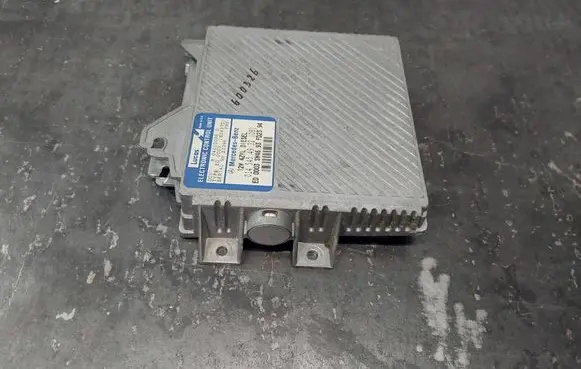 Mercedes-Benz C W202 Engine control unit/module 0145454932