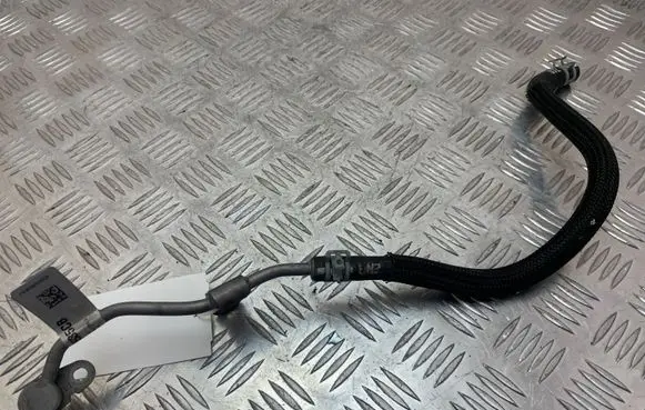 Coolant pipe/hose