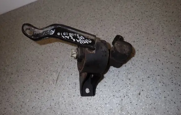 Hyundai Matrix Engine mount vacuum valve 
