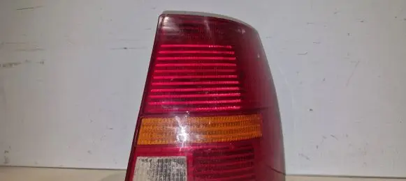Volkswagen Golf IV Rear/tail lights 284302