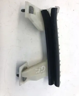 Opel Mokka B Rear door windshield rail 