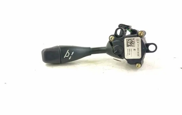 Mercedes-Benz E W211 Steering wheel adjustment switch 1715402945 A1715402945