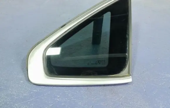 Volvo S90, V90 Rear side window 31424275