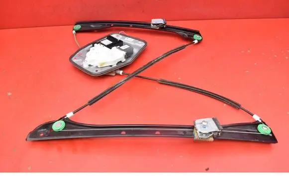 Volkswagen Golf Plus Front door window regulator with motor 1K3837461B