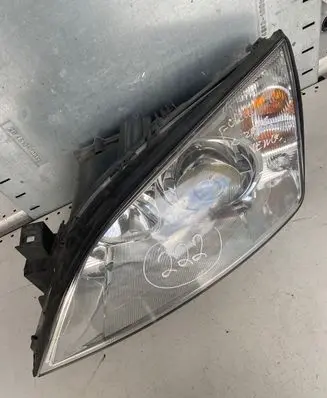 Ford Focus Headlight/headlamp