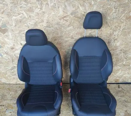 Peugeot 2008 I Seat set 