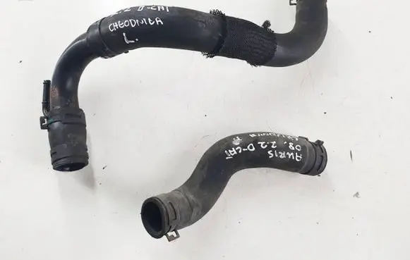 Toyota Auris 150 Engine coolant pipe/hose