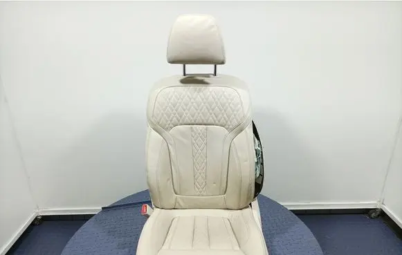 Audi A4 S4 B7 8E 8H Front driver seat 