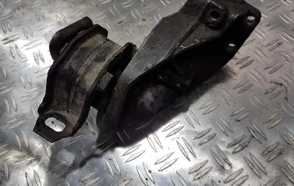 Ford Escort Engine mount bracket 95ab6031aa