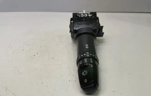 Peugeot 4007 Indicator stalk E380013