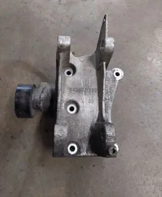Generator/alternator bracket