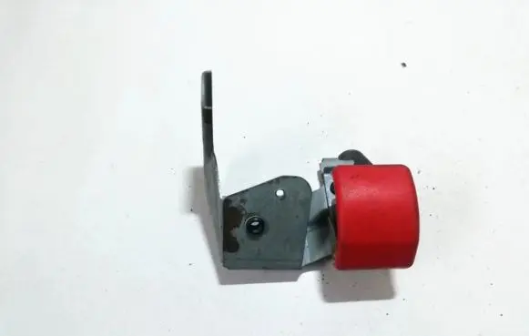 Volvo S40, V40 Engine bonnet (hood) release handle