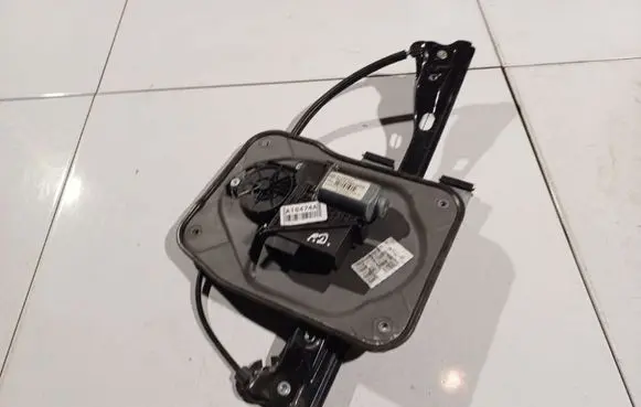 Skoda Fabia Mk2 (5J) Sliding door window regulator with motor 5J1837402