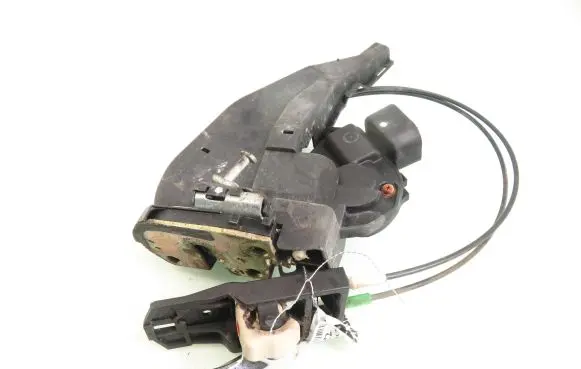 Lexus IS 200-300 Rear door lock