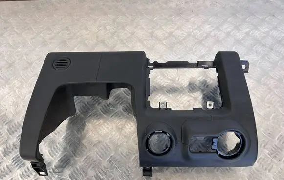Maserati Ghibli Dashboard lower bottom trim panel 06700257660
