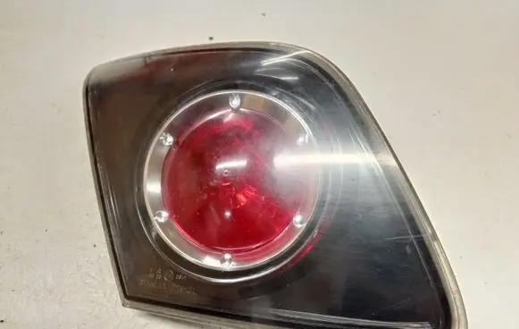 Mazda 3 I Tailgate rear/tail lights P2913