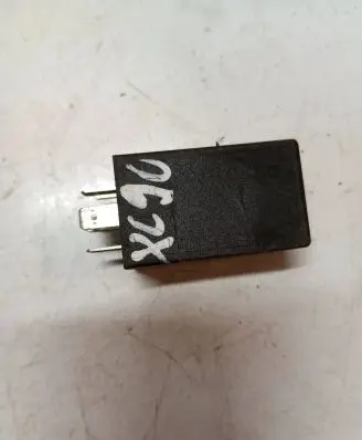 Volvo XC90 Other relay 8690279 7038900276 5WK11426