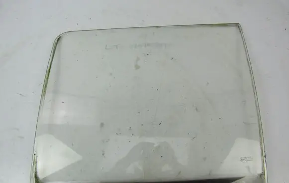 Volkswagen Golf III Rear door window glass 