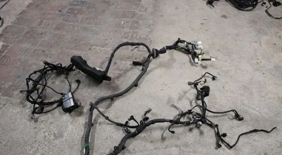 Toyota Avensis T250 Engine installation wiring loom 8211105C40