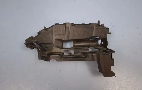 Audi Q8 Fender mounting bracket 4M8807283