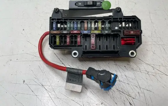 BMW 7 E65 E66 Fuse module 10688710 6900583