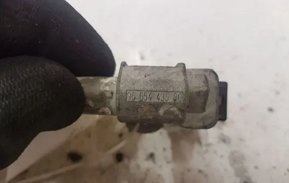 Ford Focus Camshaft position sensor 9665443580