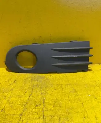Volvo S40 Front fog light trim/grill 30657007