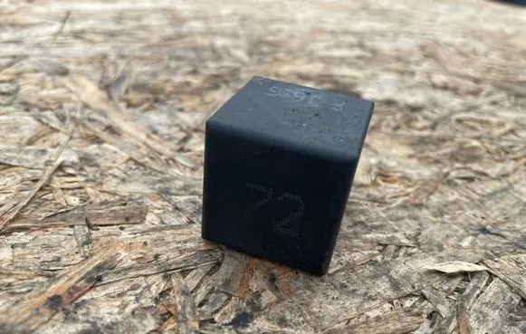Volkswagen Golf III Other relay 191955529