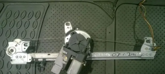 Sliding door window regulator with motor