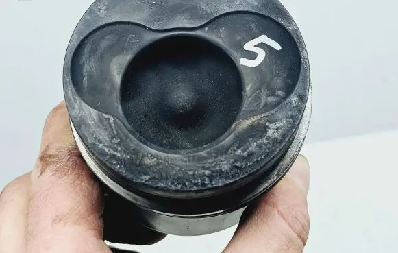 Piston