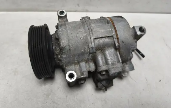 Volkswagen Tiguan Air conditioning (A/C) compressor (pump) 5N0820803F