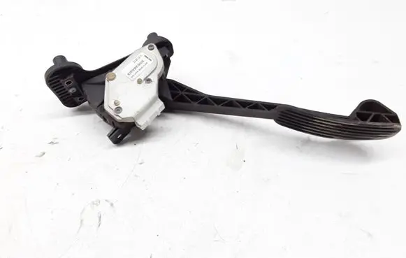 Volvo S60 Brake pedal 30636003