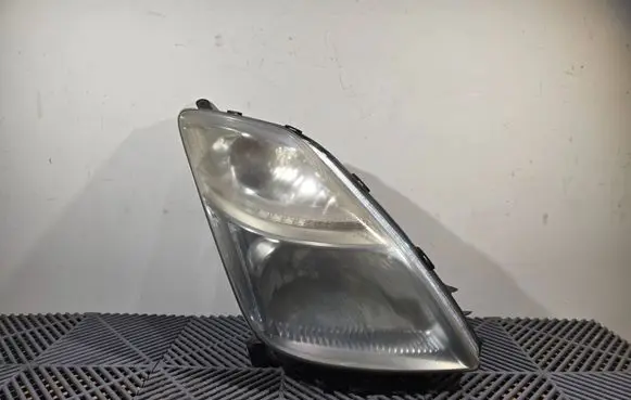 Toyota Prius (XW20) Headlight/headlamp